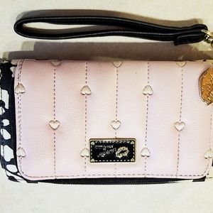 Luv Betsy Wallet